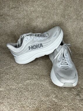 Hoka Bondi 9 stardust silver women’s size 9B great condition